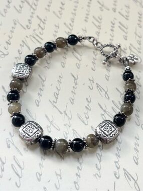 Sterling Silver Bali Bead Black Onyx and Labradorite Toggle Bracelet